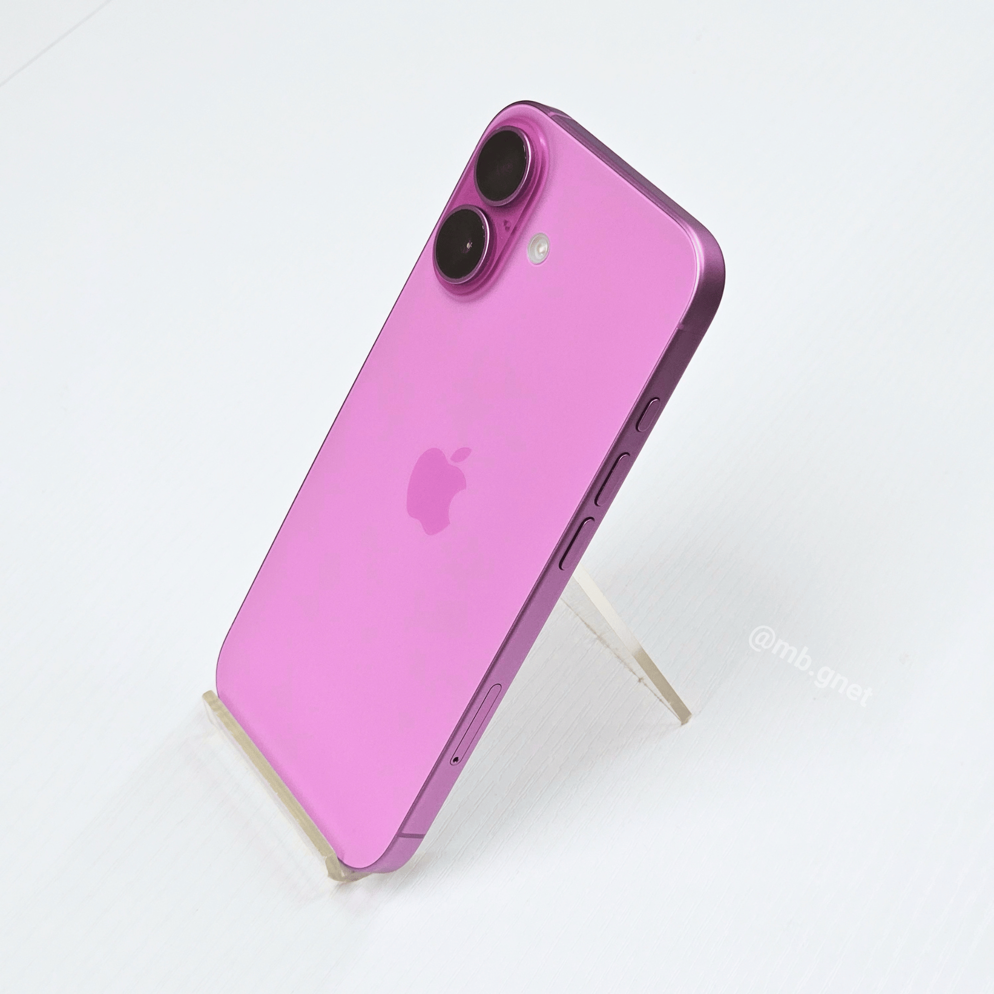 iPhone 16