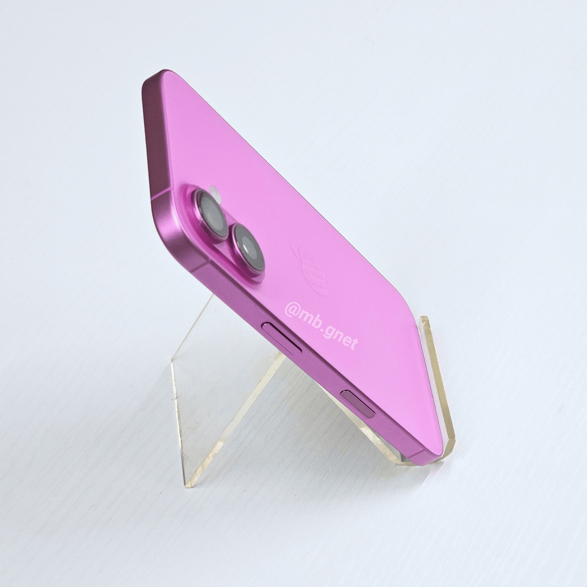 iPhone 16